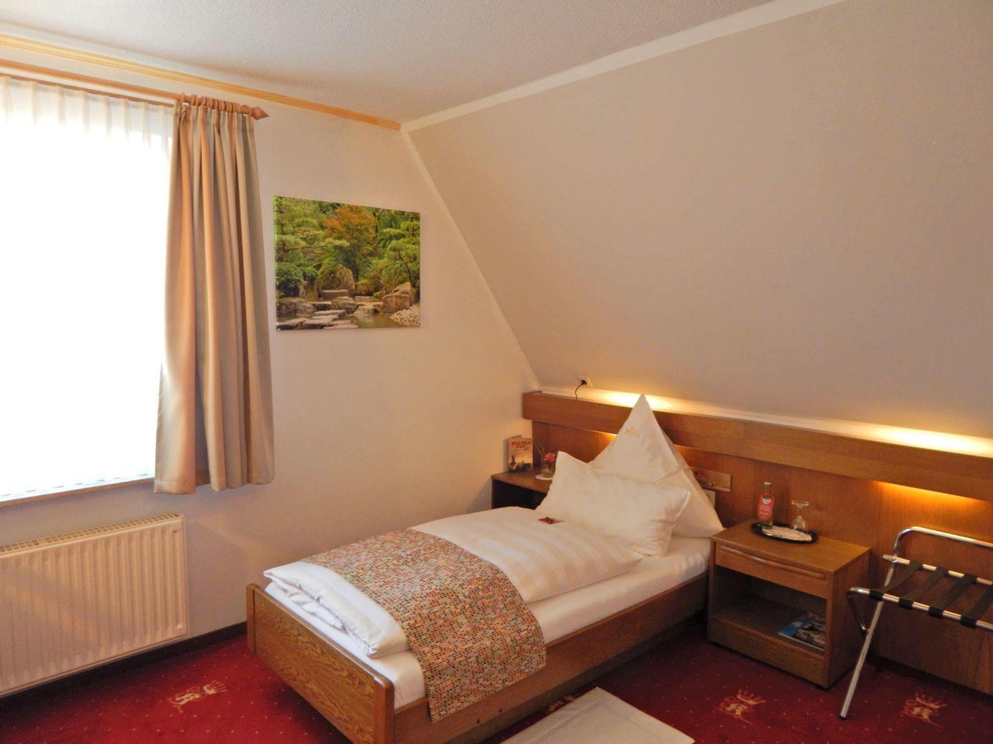 Hotel Kaiserquelle Salzgitter Exterior photo